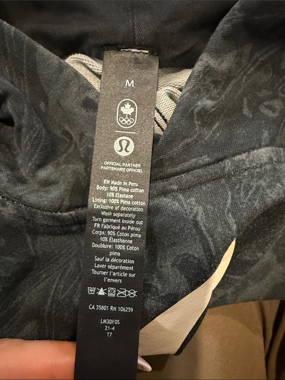 RARE Lululemon Team Canada City Sweat
Pullover Hoodie and pants set - Picture 4 of 5